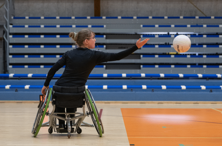 De sport groeit door mensen die tijd en kennis inzetten als vrijwilliger.